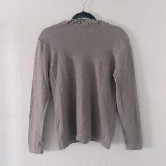 Cashmere v neck sweater - Picture 2 of 5